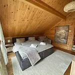 Nikol Alpstuga *