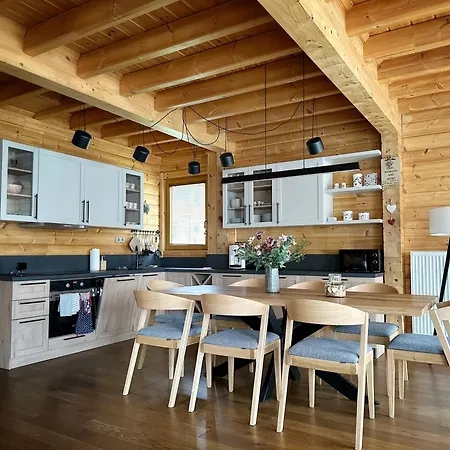 Nikol Chalet *