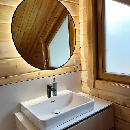 Nikol Chalet