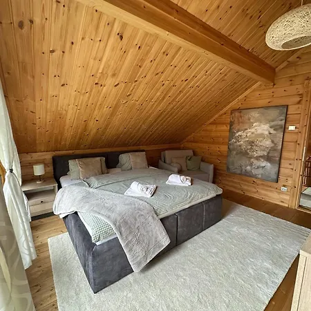 Nikol Chalet *